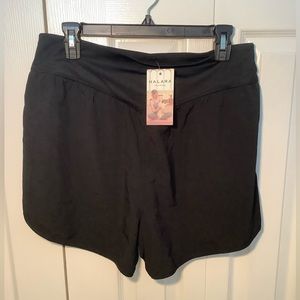 Halara Breezeful shorts large